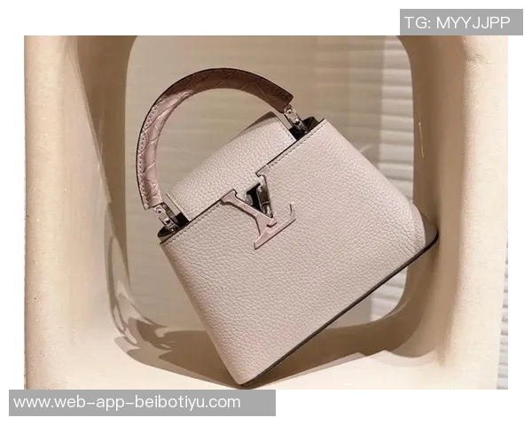 科曼告别拜仁送前队友奢华LV包包引发热议